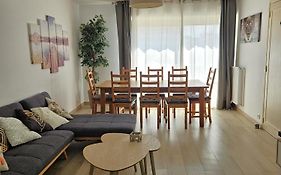 Chambre En Colocation Fille, Proche Mer, Climatisation